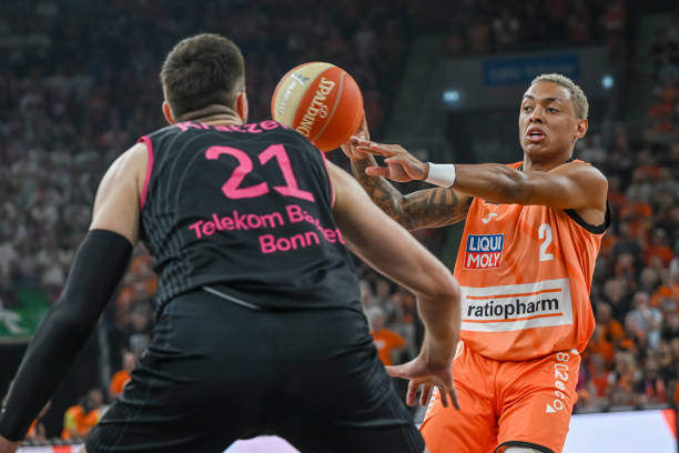 不勒斯在本 不勒斯在本